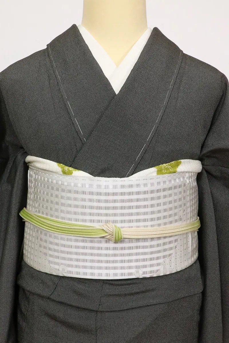 新品未仕立 博多帯 協和織 八寸 名古屋帯 大きい雪輪柄 グレー 仕立込 楽天市場】名古屋帯 博多帯 博多織 帯 八寸 白 黒 切子紋 協和織