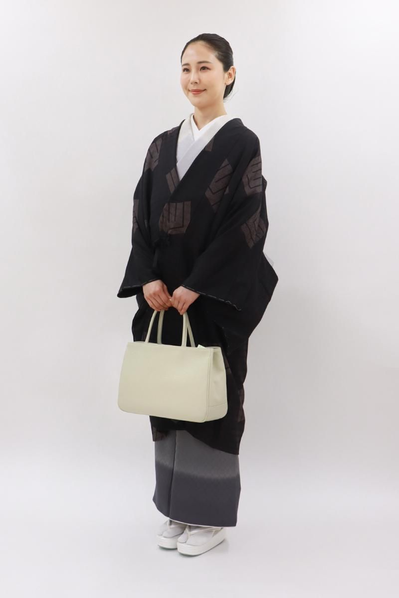 G-3137】衿秀製 牛革 トートバッグ 無地 白色系 - 銀座きもの青木