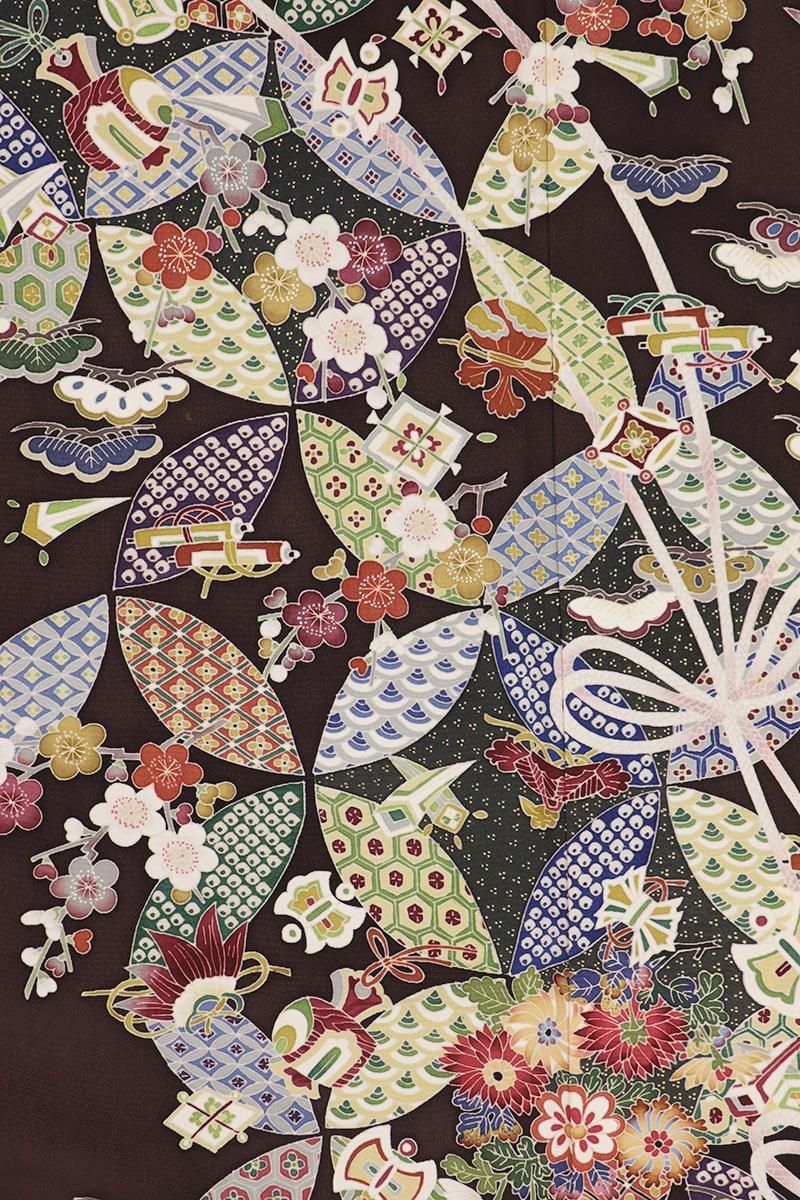 銀座【B-3906】染三ッ紋 色留袖 茶色系 四季花に吉祥文（落款入