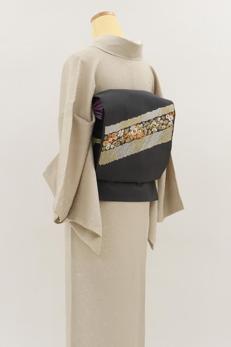 総刺繍銀糸とグレーが素敵な正絹帯