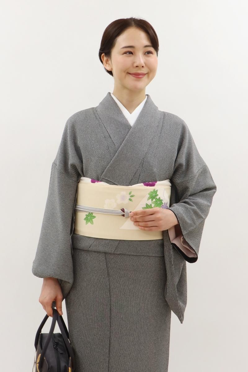 銀座【H-0257】塩瀬地 染名古屋帯 クリーム色 遠山に桜に藤など