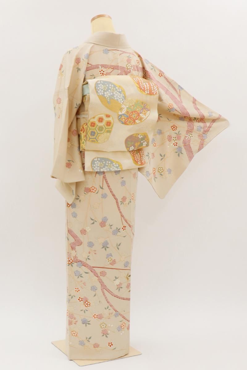 銀座【B-4013】訪問着 薄香色 枝垂れ桜の図 :身丈155.5/裄67 銀座【B-4013】訪問着 薄香色 枝垂れ桜の図 :身丈155.5/裄67