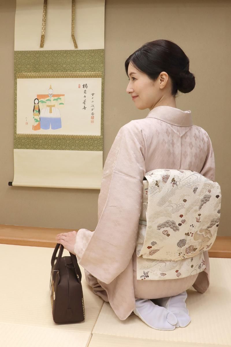 銀座【L-8051】西陣 加納幸製 袋帯 乳白色 波に松や菊など（落款