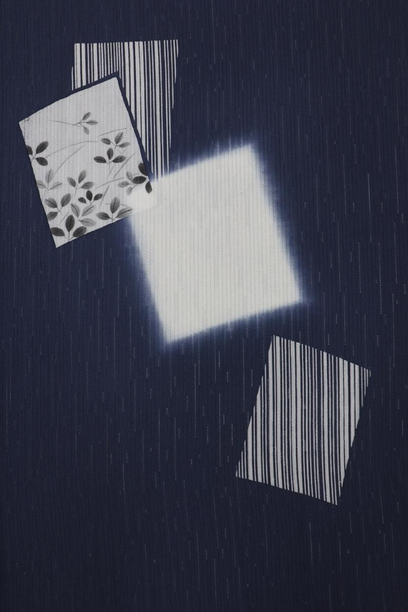 銀座【B-4060】変わり竪絽 付下げ 紺色 色紙に草花の図 :身丈