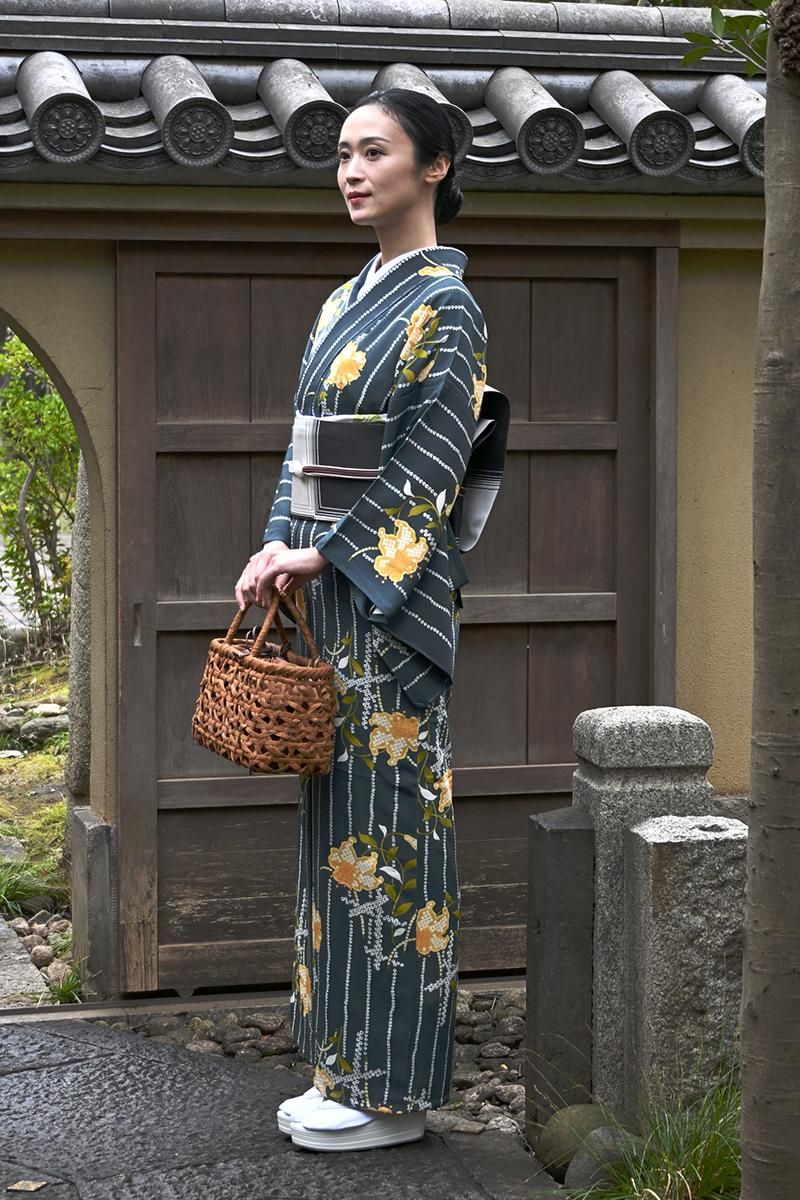 紬 あじさいの枝花 リメイク 山葡萄ハンドルバッグΩ