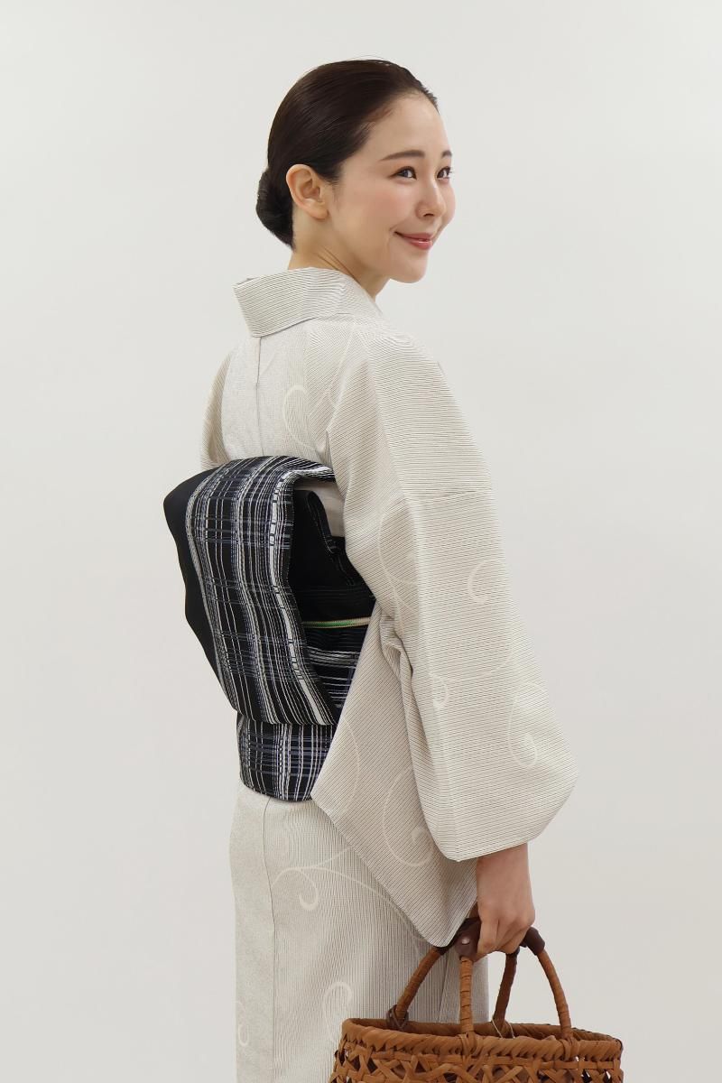 銀座【H-0384】本場筑前博多織 八寸名古屋帯 黒色系 格子文