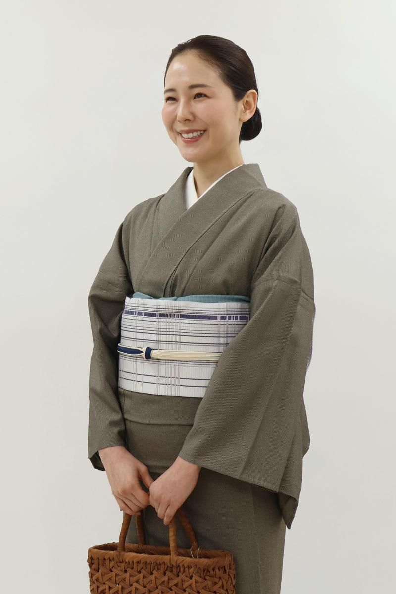 銀座【H-0380】本場筑前博多織 八寸名古屋帯 淡い薄藤色 格子文