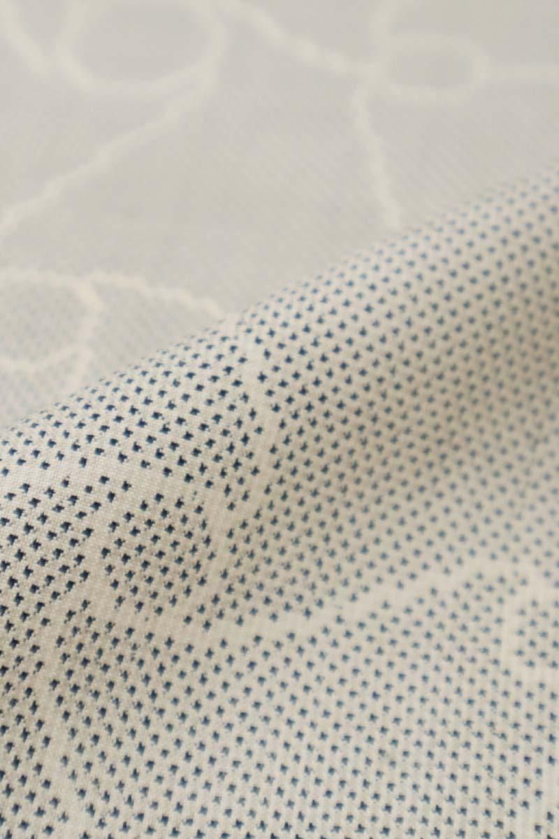 銀座【A-4077】単衣 白大島紬 淡い銀鼠色 瓦文:身丈157/裄64 - 銀座