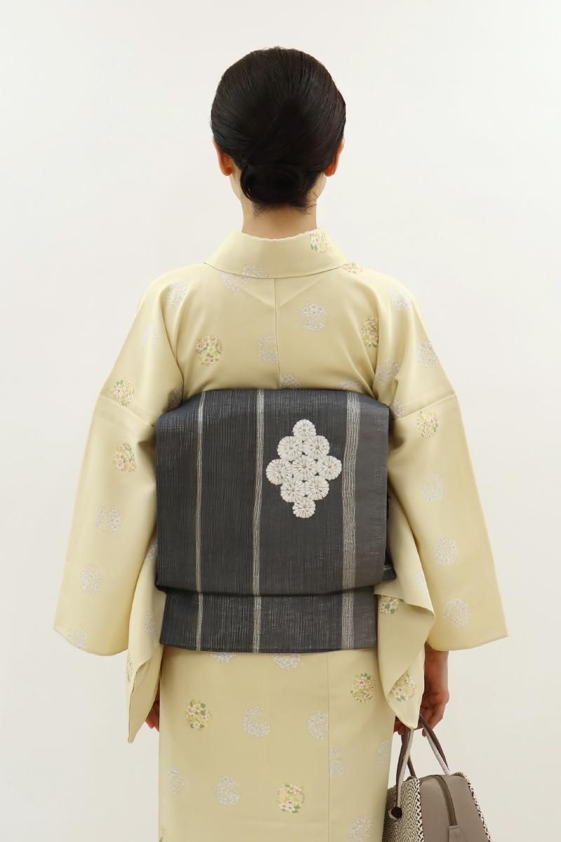 銀座【H-0447】夏 刺繍 開き名古屋帯 素鼠色 縞に花文 - 銀座