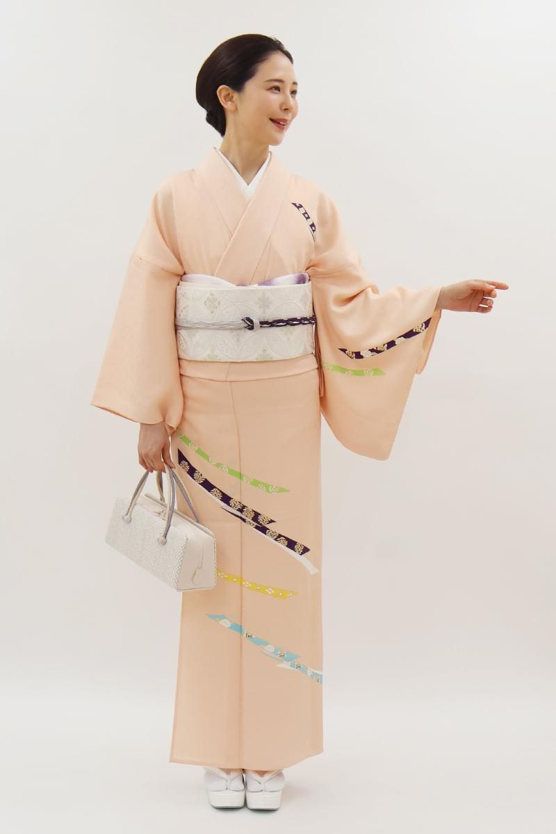 付下げ着物 （紹巴織） 銀座【B-4094】単衣 付下げ シェルピンク 鬘帯の図（反端付）（N