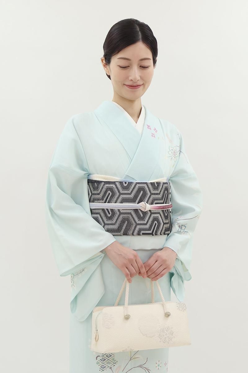 着物からん | 金の破れ亀甲と花添えた丸紋を織り出した九寸