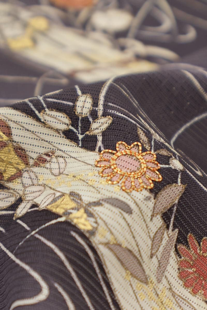 作家もの　訪問着　花模様　蝶　銀彩　銀糸　刺繍　リーフ　着物　014k 作家もの 訪問着 花模様 蝶 銀彩 銀糸 刺繍 リーフ 着物 014k