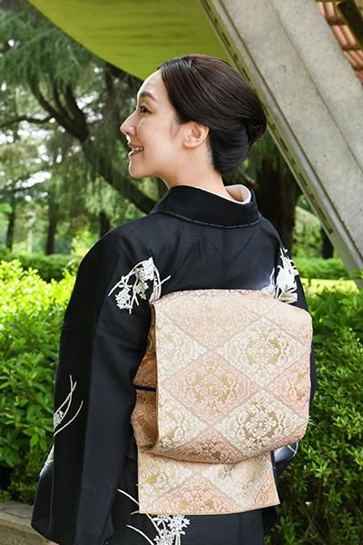 豪華総刺繍【袋帯】未使用　正絹　墨色 2025年最新】総刺繍 帯の人気アイテム - メルカリ