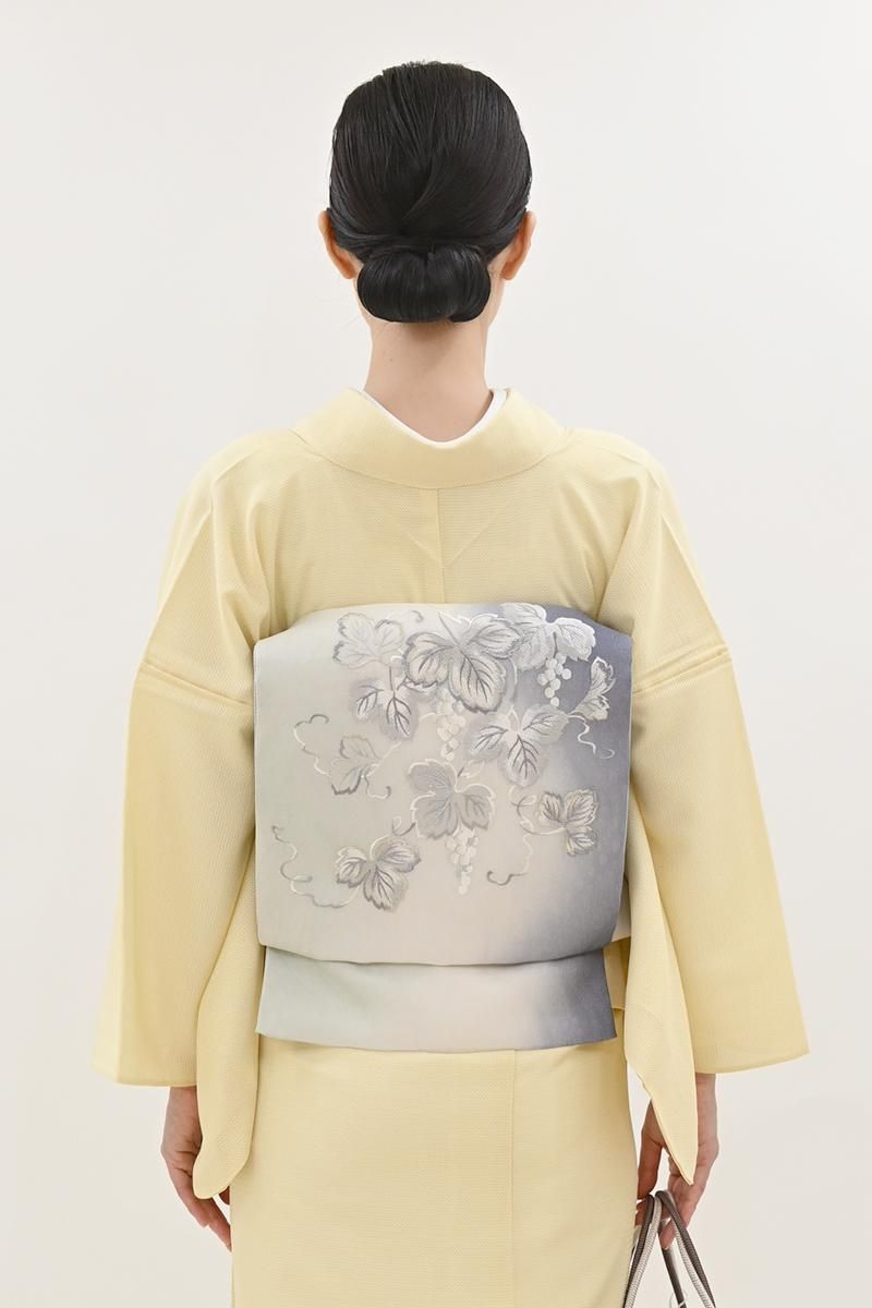 新品登場 乳白色×鳩羽紫色 袋帯 刺繍 銀座【L-8296】夏 葡萄の図 銀座 - 着物・浴衣