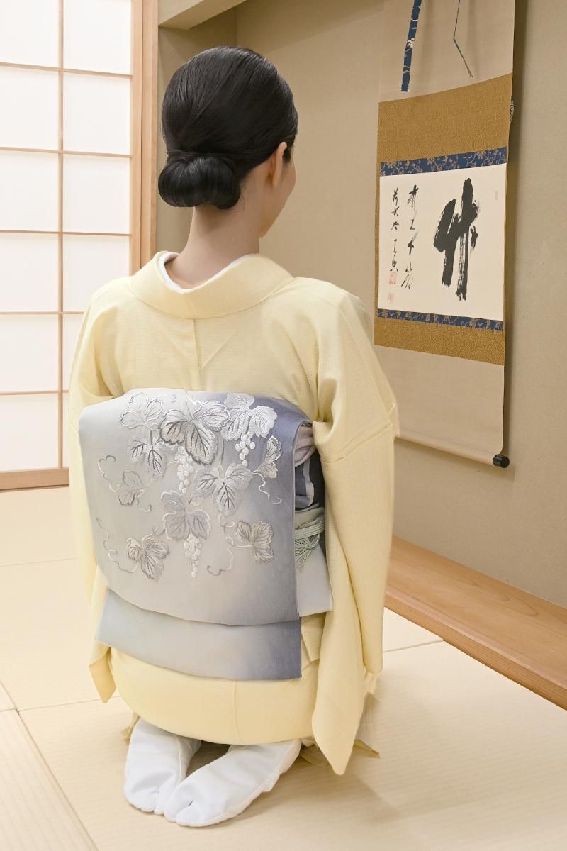 銀座【L-8296】夏 刺繍 袋帯 乳白色×鳩羽紫色 葡萄の図 - 銀座