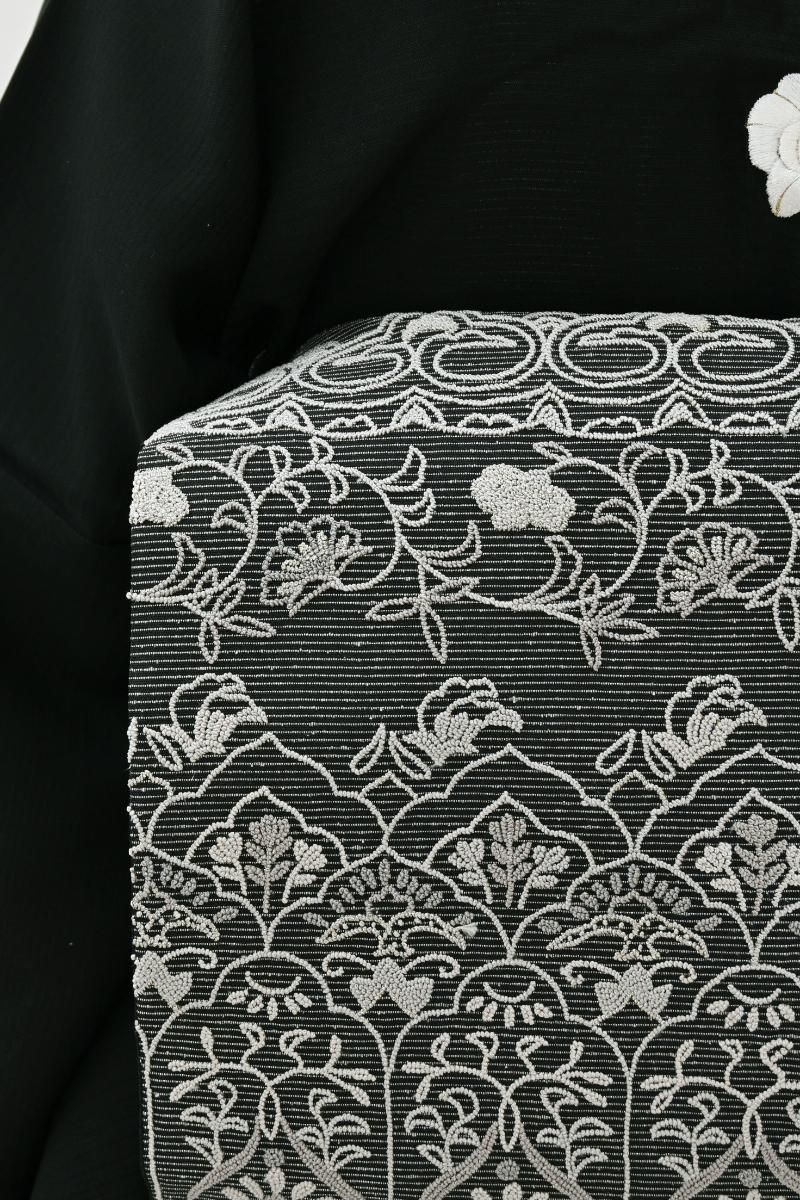 銀座【L-8327】絽 相良刺繍 袋帯 黒色 装飾花文 - 銀座きもの青木