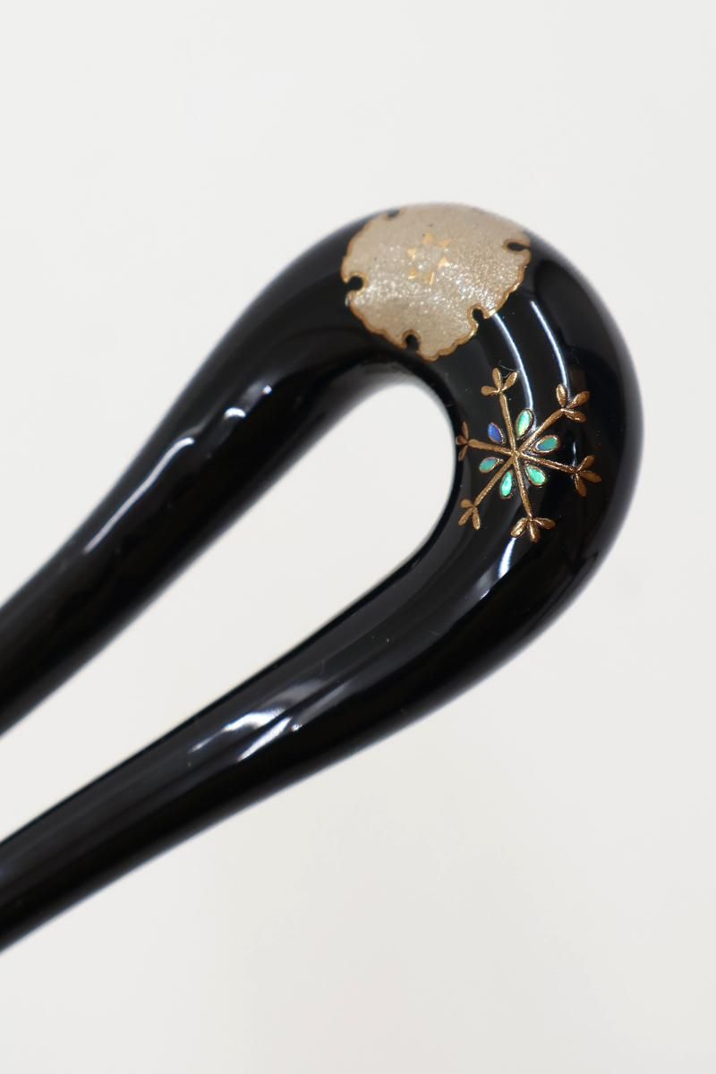 ☆ 付下げ 螺鈿 蔓葉模様 暈し 金銀彩 桑の実色 K-4257 新名物裂 敷物裏付 小 銀ネズ 笹蔓紋 | お仏壇のはせがわ公式通販