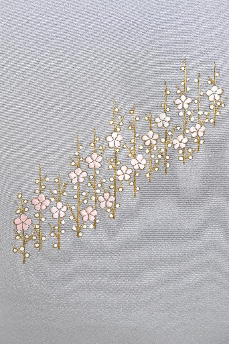 銀座【B-4270】繍一ッ紋 刺繍 訪問着 淡い鳩羽鼠色 竹と梅の図
