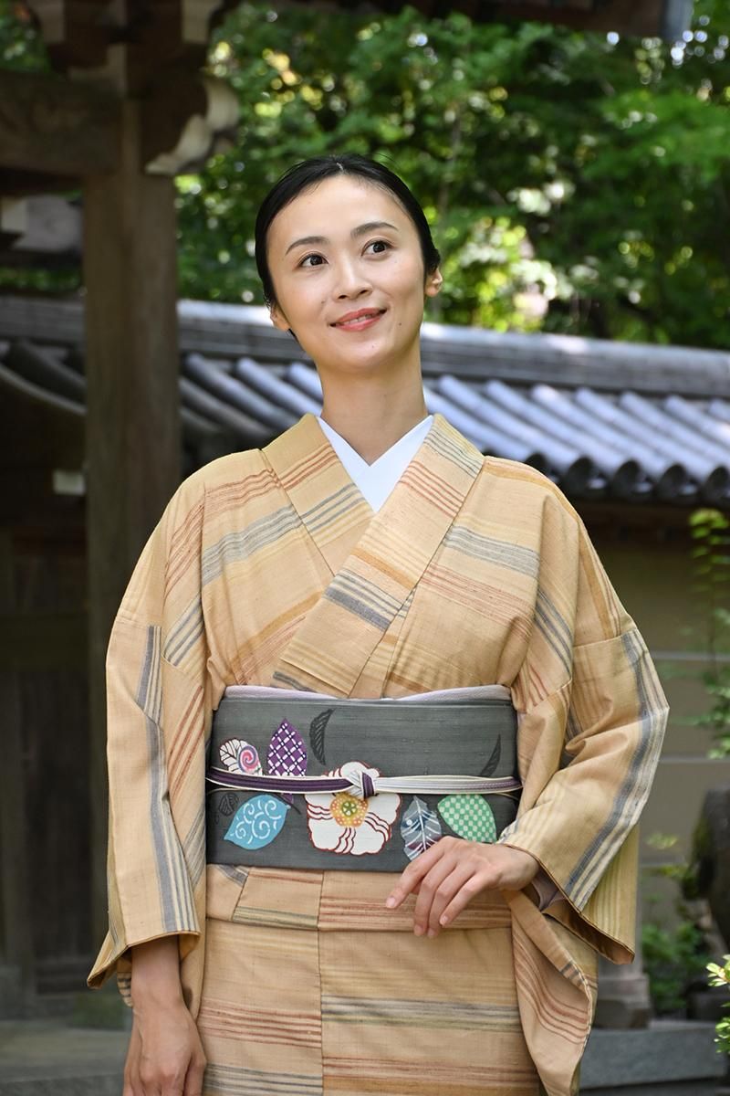 銀座【帯5763】荒川眞理子作 型絵染 紬地 名古屋帯 銘「沙羅樹