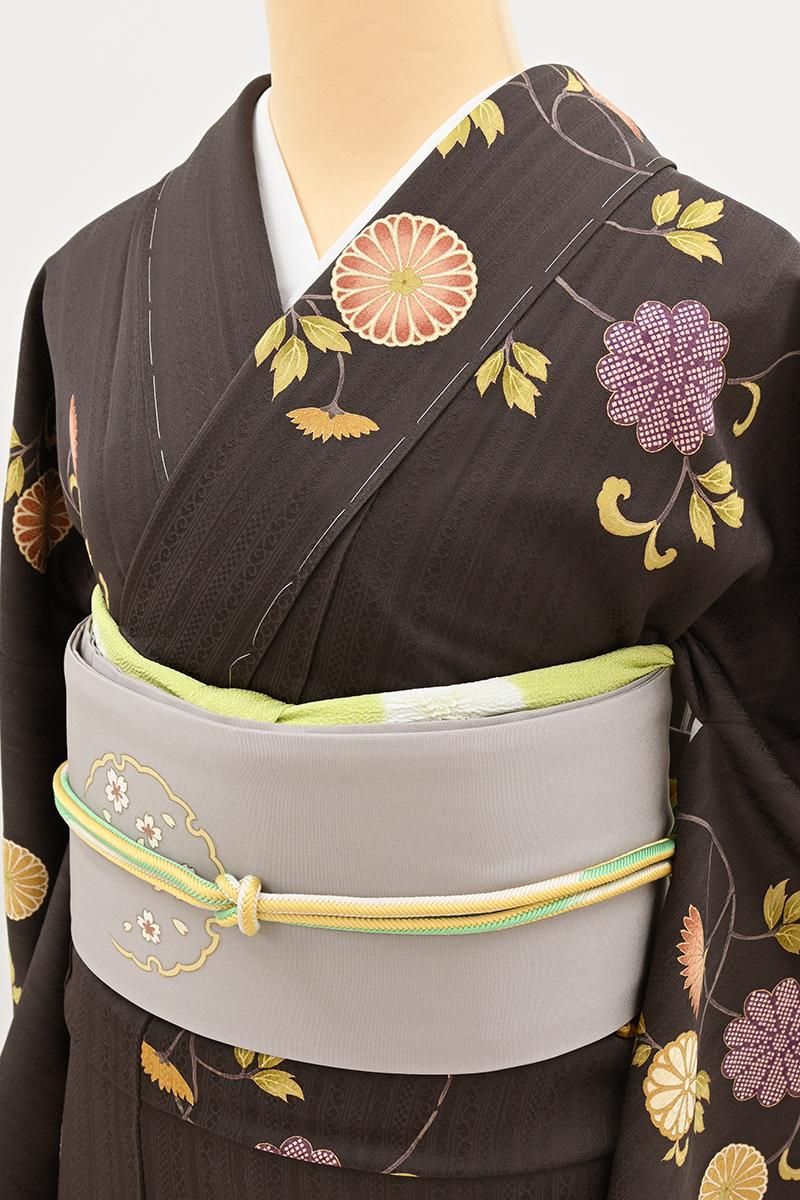 新品未着用☆二部式の着物　黒地紫色の花唐草紋様☆ 182354001_o1.jpg?