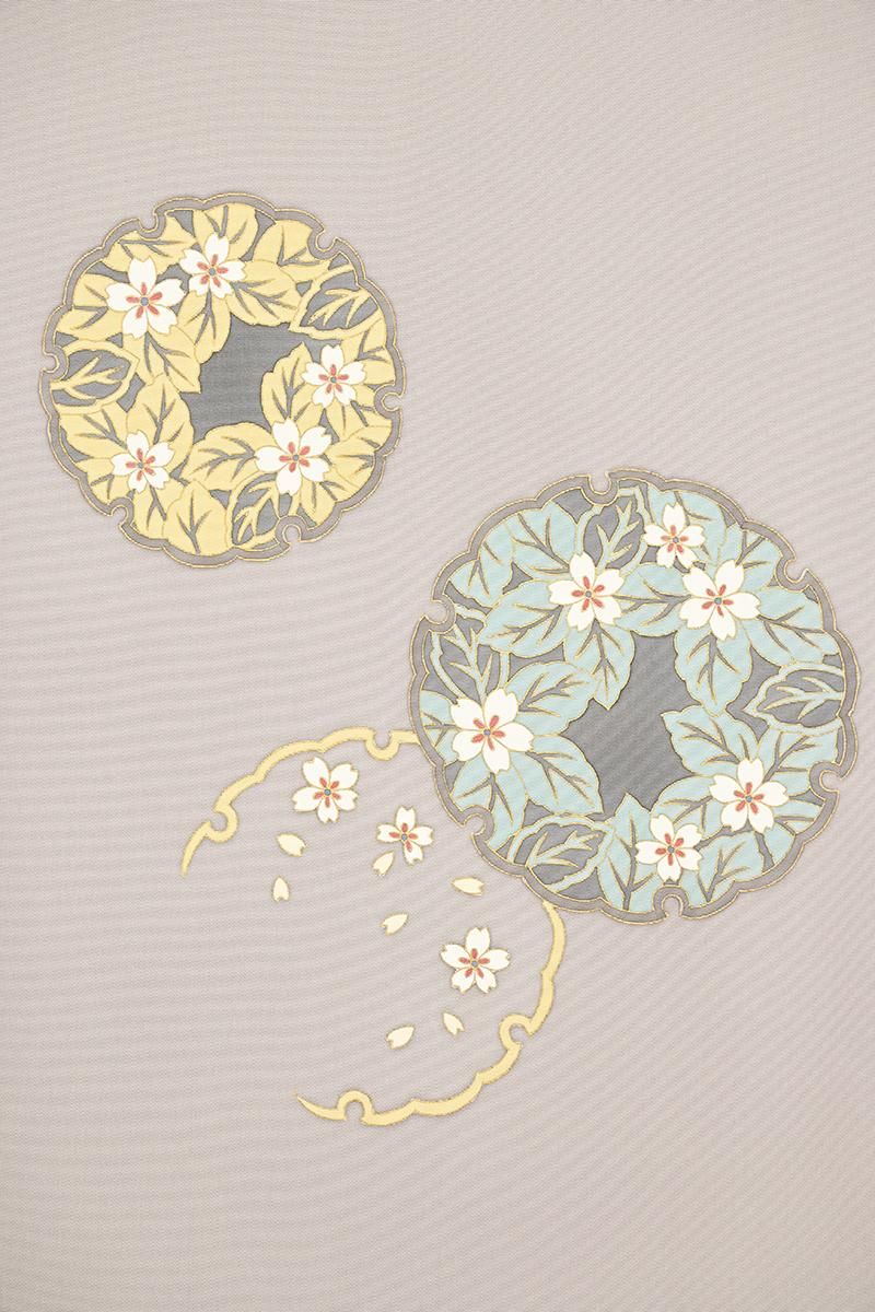 銀座【H-0789】塩瀬地 染名古屋帯 灰色 雪輪に桜の図 - 銀座きもの青木