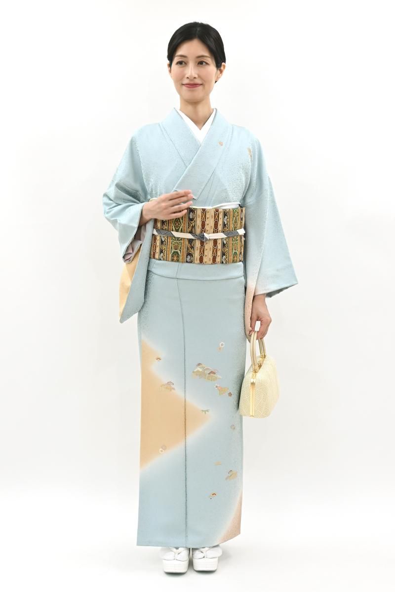 銀座【B-4261】刺繍 付下げ 淡水色 松皮菱に源氏香の図（落款入・反端