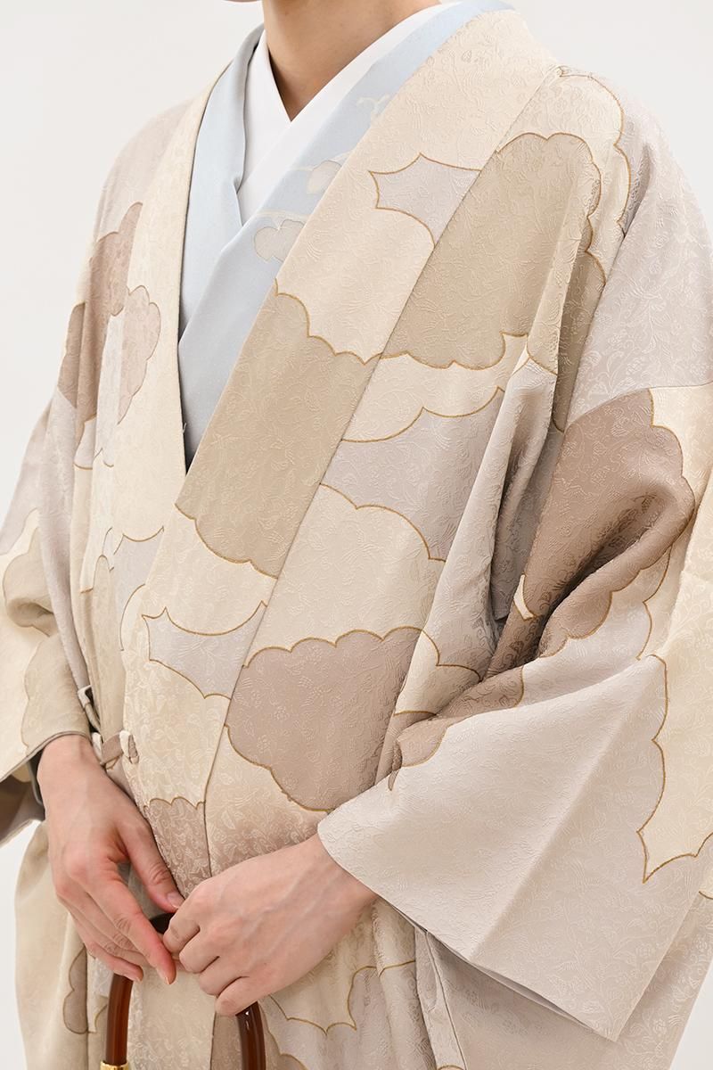 銀座【E-2326】道中着 薄香色 雲文 :身丈101/裄67 - 銀座きもの青木