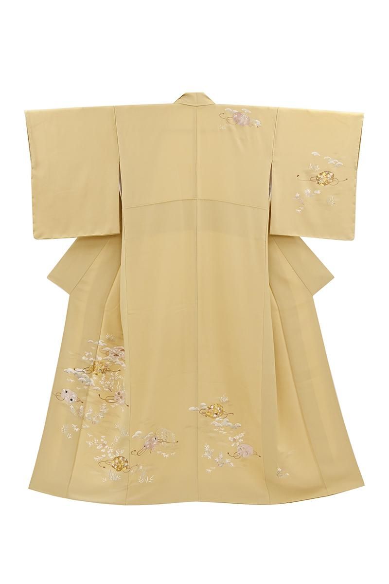 銀座【B-4329】訪問着 淡い深支子色 四季花に文箱の図 :身丈152.5/裄