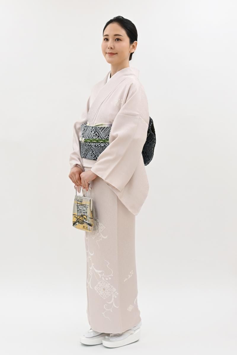 銀座【B-4311】付下げ 桜色 花菱に花唐草文 :身丈166.5/裄69/細め