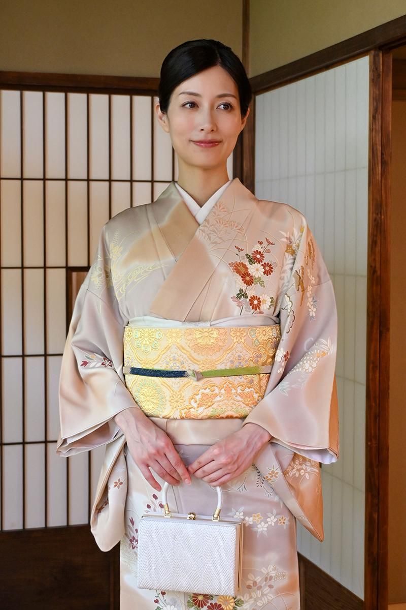 銀座【着物4650】千總製 染一ッ紋 訪問着 赤白橡色 四季花文（落款入