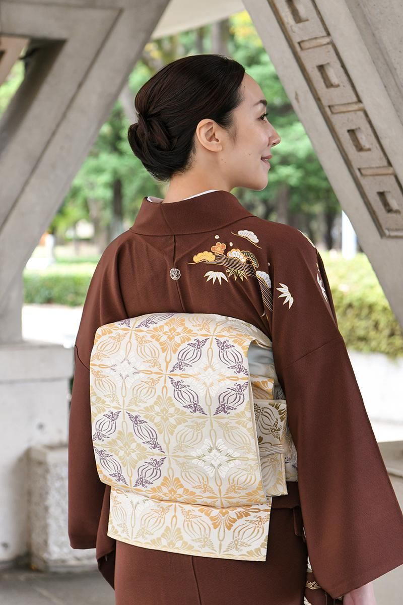 銀座【帯5820】帯匠誉田屋製 袋帯 薄香色 鳥襷文 - 銀座きもの青木