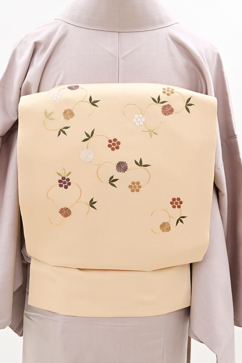 正絹 日本刺繍 貝合わせ 付け下げ 白菫色に淡藤色少し 美品 いろもよう 光彩 わらべ 藤色|HAC-S1G-PV|商品カタログ|シヤチハタ株式会社