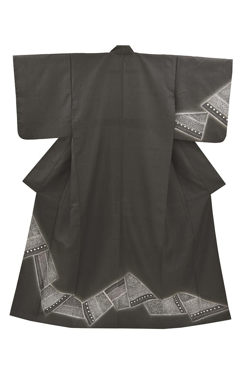 銀座【B-4352】伝統工芸士 西川治郎作 紬地 付下げ 消炭色 幾何文に小