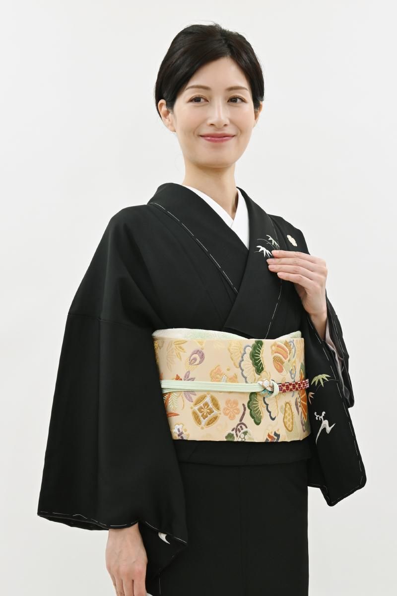 銀座【L-8563】袋帯 淡い香色 宝尽くし文 - 銀座きもの青木｜長く大切