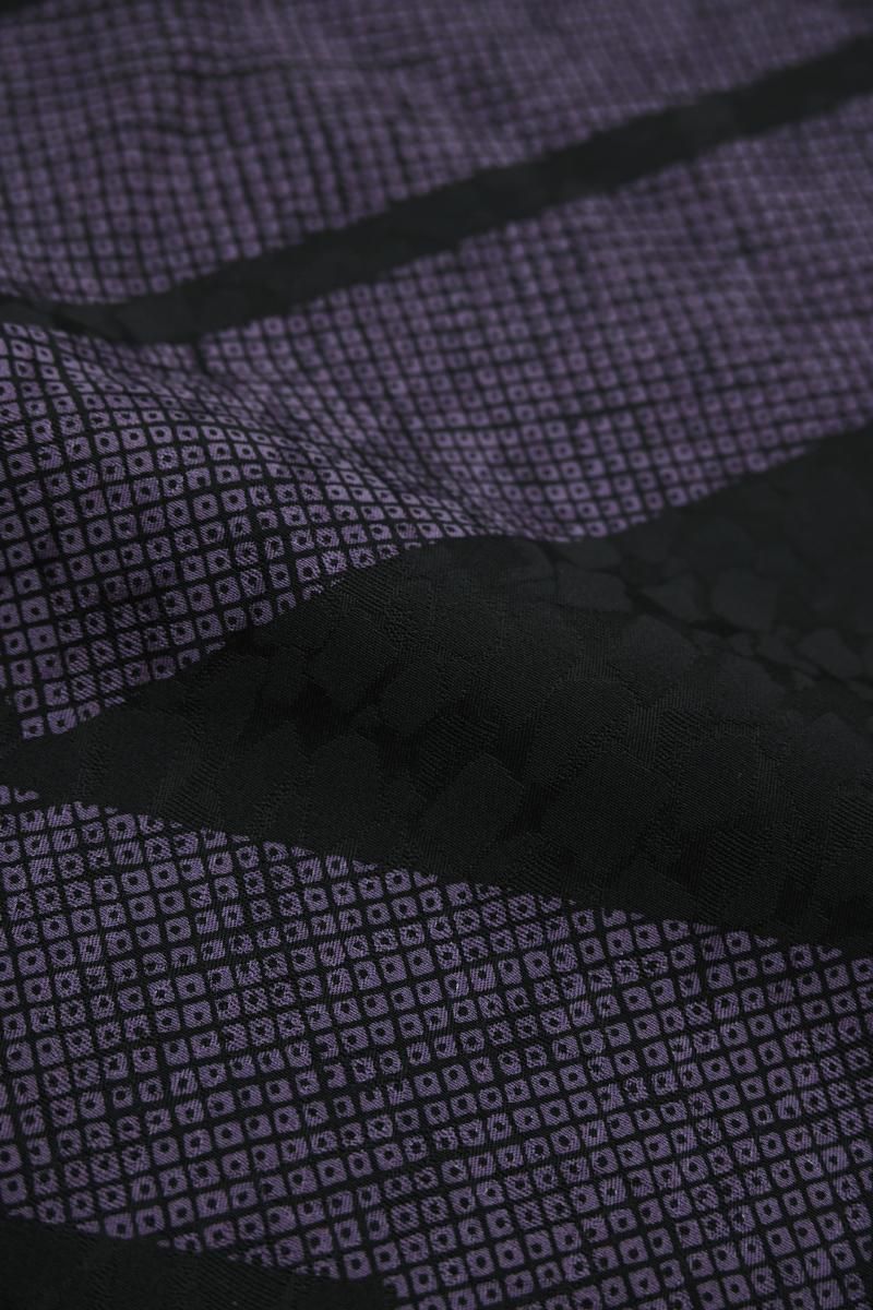 千年ロマン檳榔子黒紋付きで皇室献上絹です。 千年ロマン檳榔子黒紋付きで皇室献上絹です。