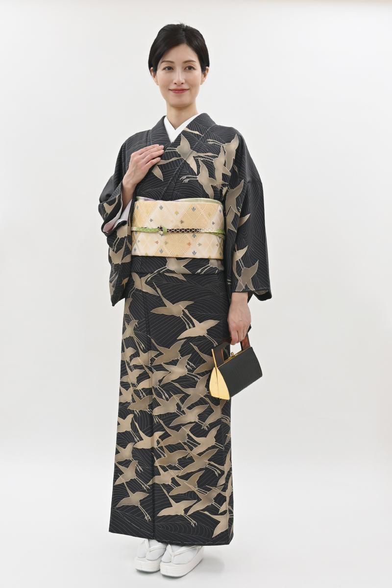 asknowasdewan 着物　S 見返り振袖長一檳榔子黒一 銀座【B-4340】繍一ッ紋 訪問着 檳榔子染色 波に鶴の図:身丈162/裄66.5