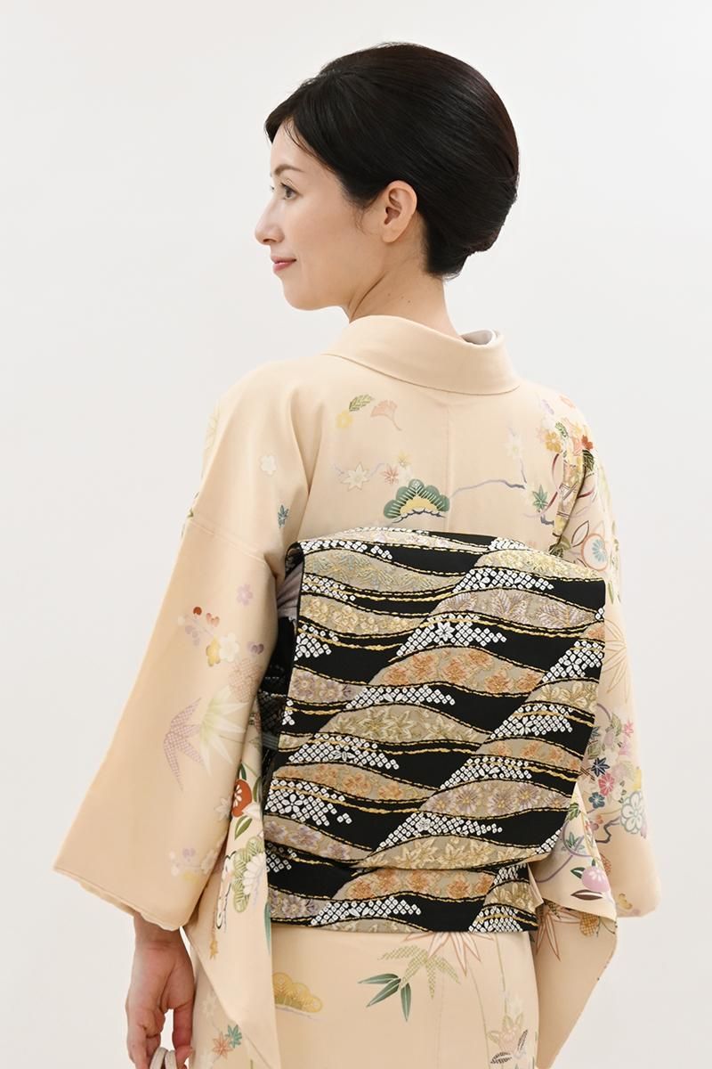 訪問着(袋帯つき)　袖丈長め　 草花文　金彩　金糸　未使用　紺青色　インスタ映え 訪問着(袋帯つき) 袖丈長め 草花文 金彩 金糸 未使用 紺青色 インスタ映え