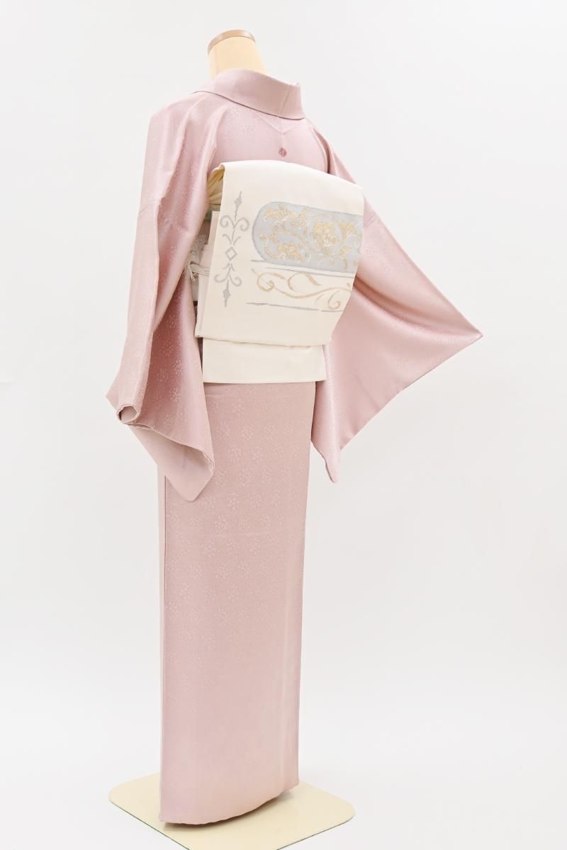 銀座【C-3356】藤井寛作 繍一ッ紋 色無地 薄柿色 紗綾形に花の地紋