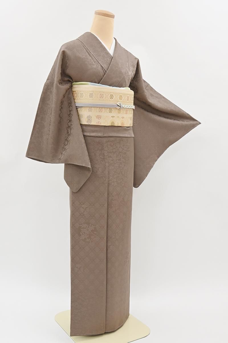 薄手の節紬着物（薄めワイン紫無地）裄66 結城紬 正絹美品 着物：41,000円～60,000円 - 銀座きもの青木｜長く大切に着続けて頂き