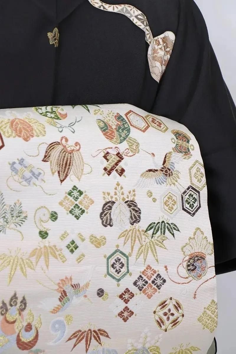 銀座【L-7748-4】西陣 山下織物製 袋帯 卯の花色 宝尽くし（証紙付）(N