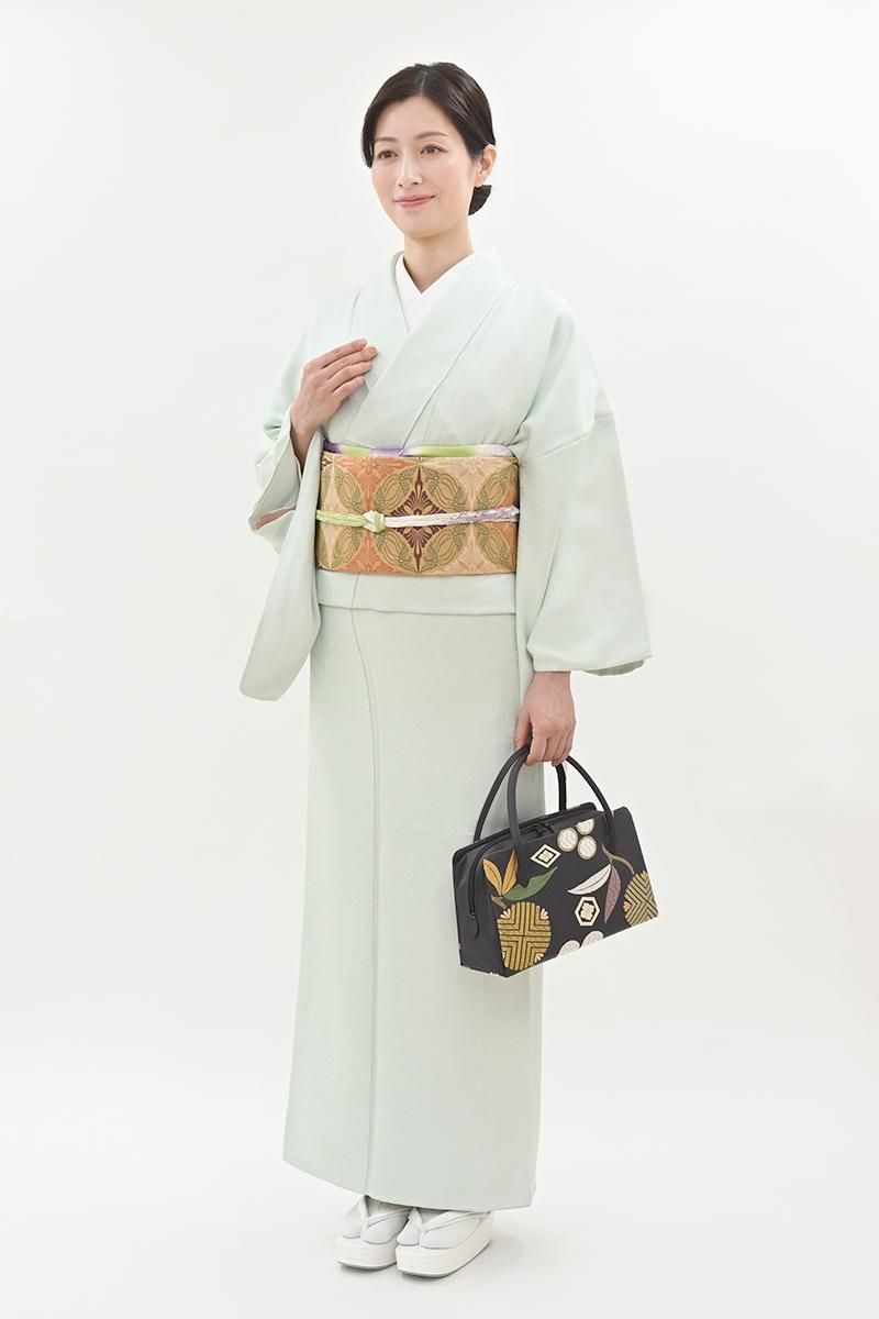 銀座【C-3371】色無地 淡い白緑色 桐竹鳳凰の地紋（反端付）（N）:身丈