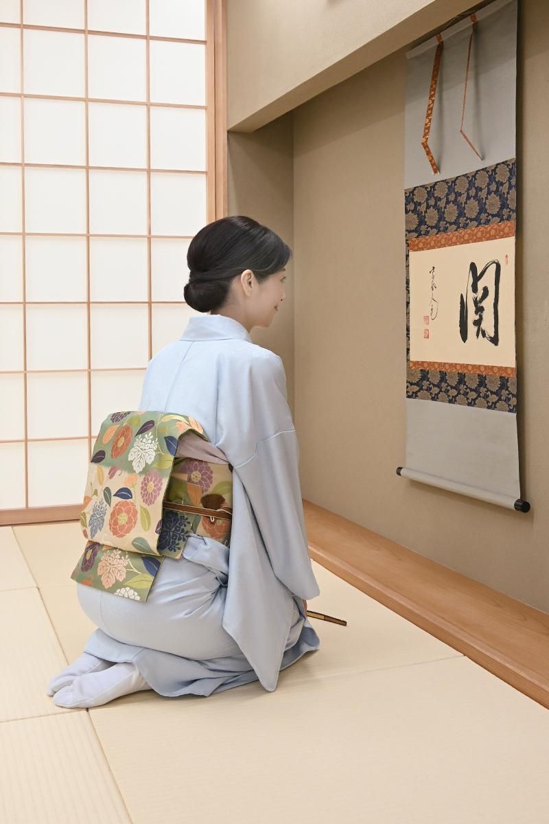 銀座【H-0882】西陣 俵屋製 織名古屋帯 柳茶色×白茶色 桐や菊の図