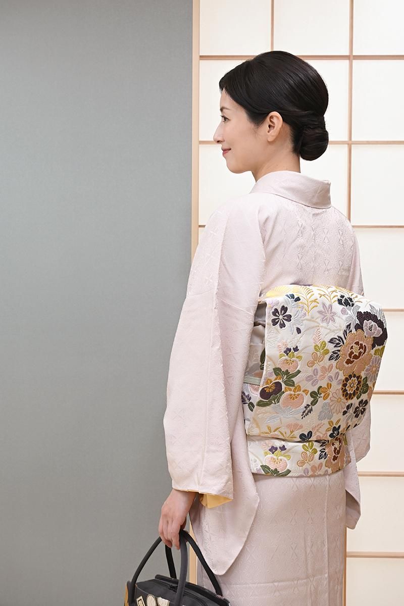 銀座【H-0884】織名古屋帯 白練色 四季花の図 - 銀座きもの青木｜長く