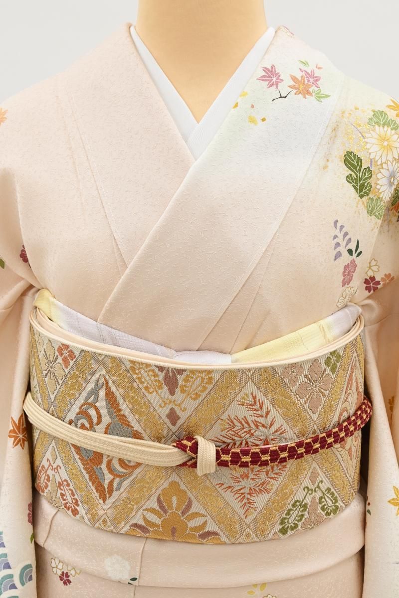 【未使用　しつけ糸付き】　正絹　大島紬　袷　変わり格子に花菱　ベージュカラー 未使用 しつけ糸付き】 正絹 大島紬 袷 変わり格子に花菱 ベージュ