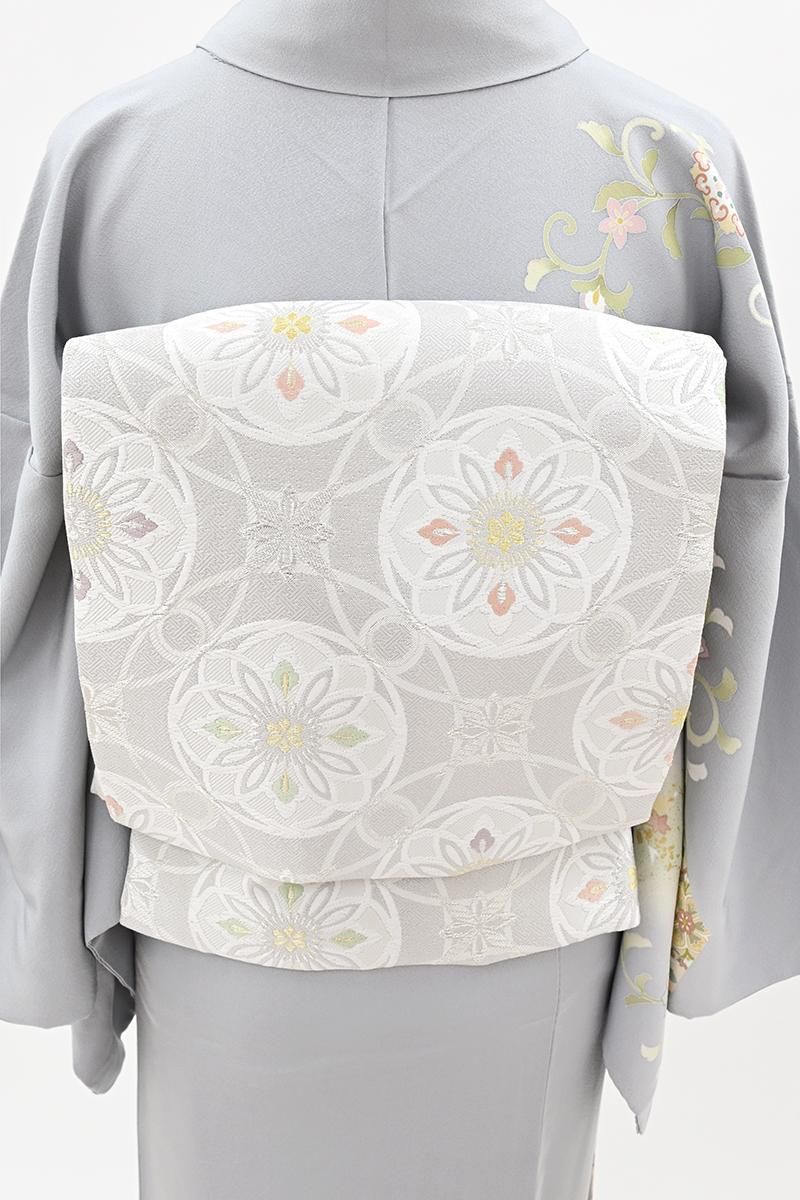 ☆ 袋帯 菊の花模様 銀通し 乳白色 O-3967 銀座【L-8634】西陣製 袋帯 銀色 七宝華文（証紙付） - 銀座きもの青木