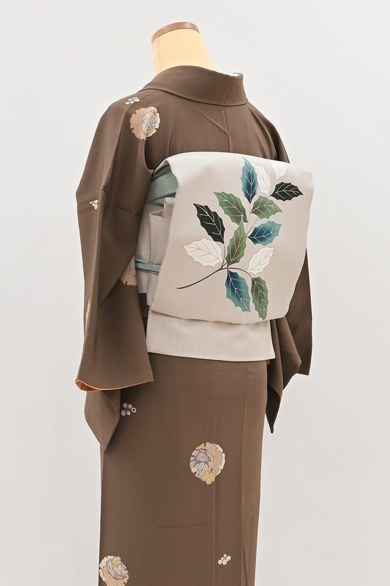 銀座【H-0910】紬地 染名古屋帯 絹鼠色 枝葉文 - 銀座きもの青木｜長く