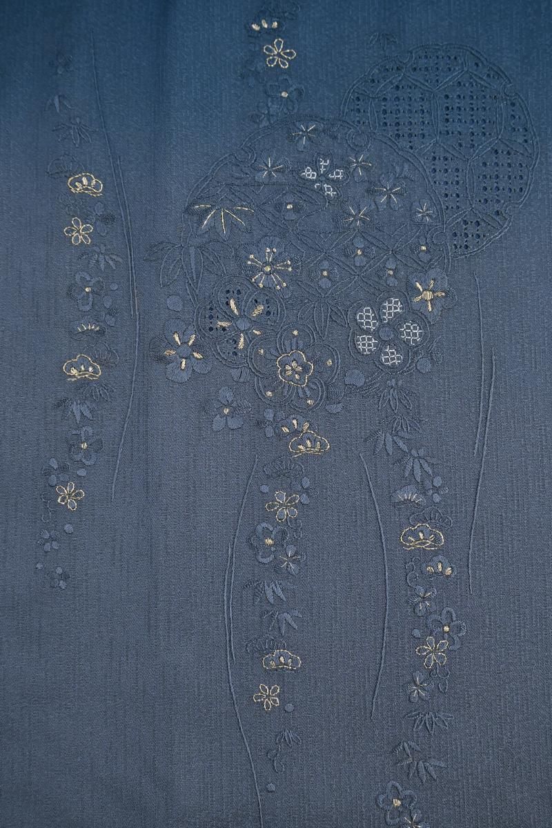 銀座【E-2385】スワトウ刺繍 道中着 紺藍色×淡い紺鼠色 松竹梅文:身丈