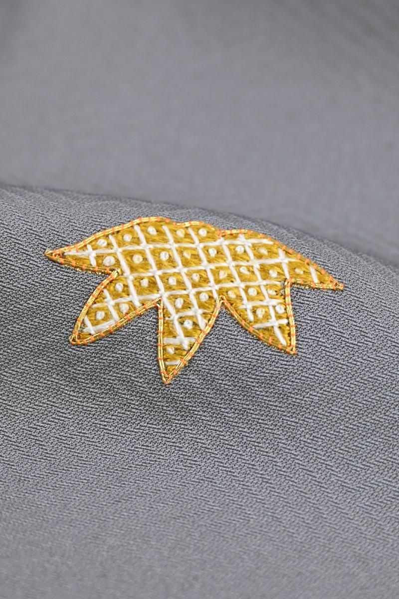 銀座【D-3972】小紋 鈍色 松竹梅など :身丈158/裄66/広め - 銀座きもの