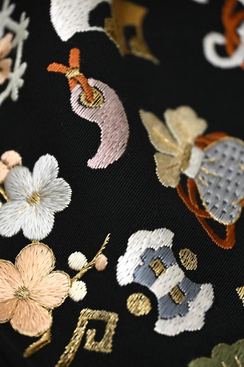 銀座【着物4707】刺繍 訪問着 黒色 宝尽くし文 :身丈161/裄70 - 銀座