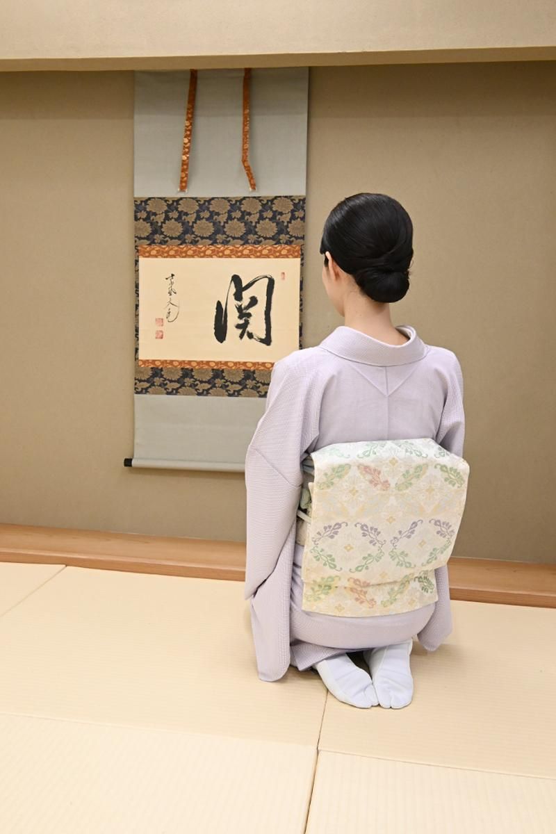 銀座【L-8652】西陣製 袋帯 胡粉色 有職文（証紙付） - 銀座きもの青木